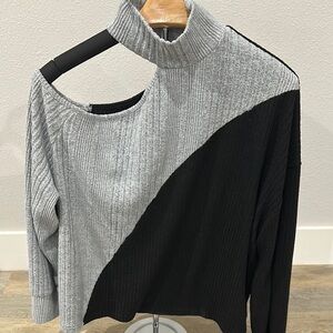 Gray and Black Women's Sweater